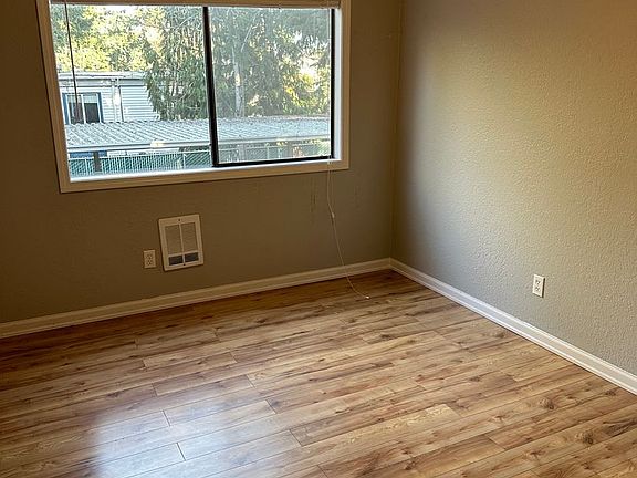 5th image of 750 N 143rd St Unit 117