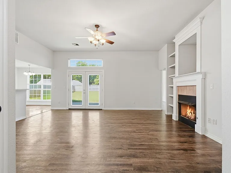 25620 Briar Dr — Photo 4