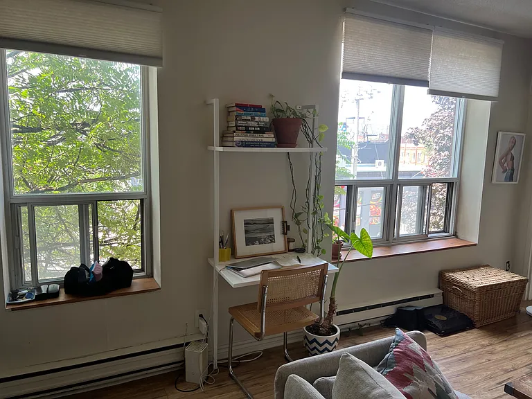 225 Gladstone Ave — Photo 61