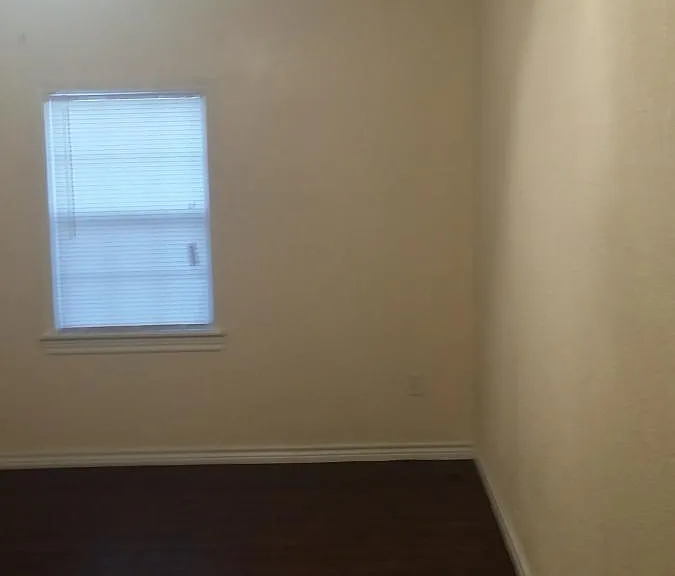 4025 Vanette Ln — Photo 6