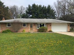 11355 Birchway Dr, Osceola, IN 46561