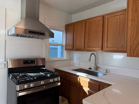 2nd image of 1054 E 1st St
