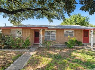 214 Renner Dr, San Antonio, TX 78201