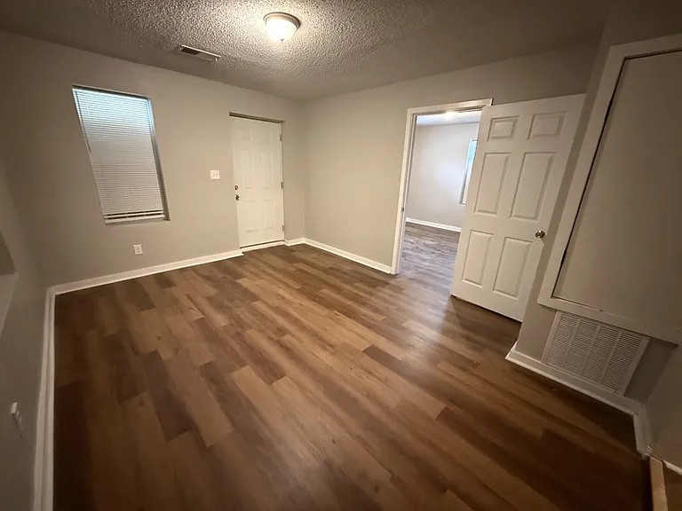540 Harahan Rd — Photo 13