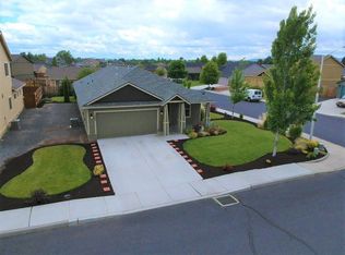 998 SW 26th Ln, Redmond, OR 97756