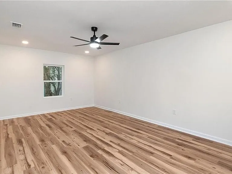 421 McQueen Ave — Photo 7
