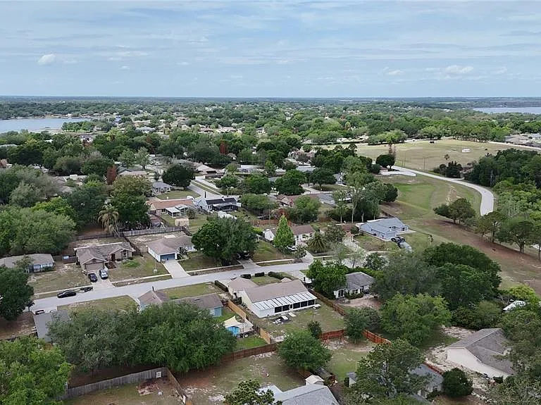 10748 Siena Dr — Photo 48