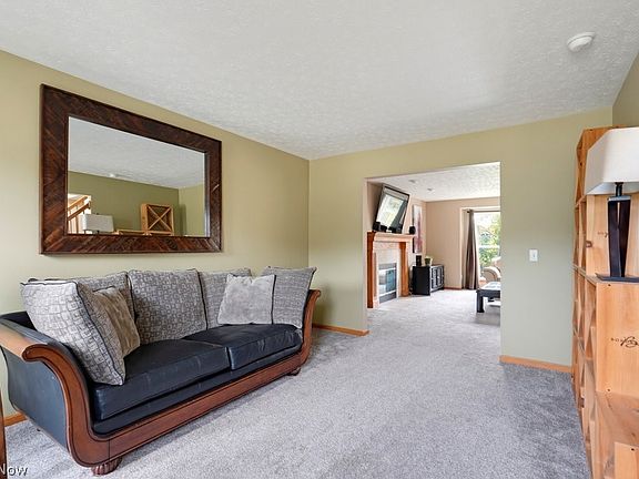 5th image of 8874 Oliver Ct