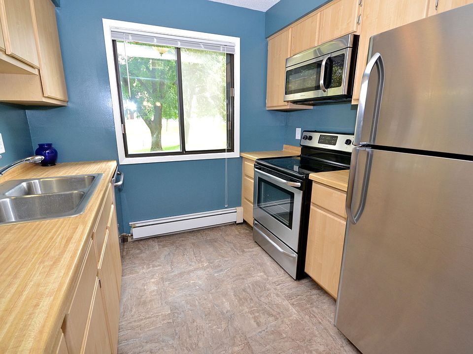 1st image of 2680 Oxford St N APT 104