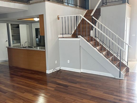4th image of 908 Cordoba Ct