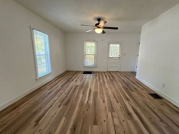 5th image of 611 Hayes St