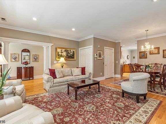 5th image of 29 Schmidt Cir