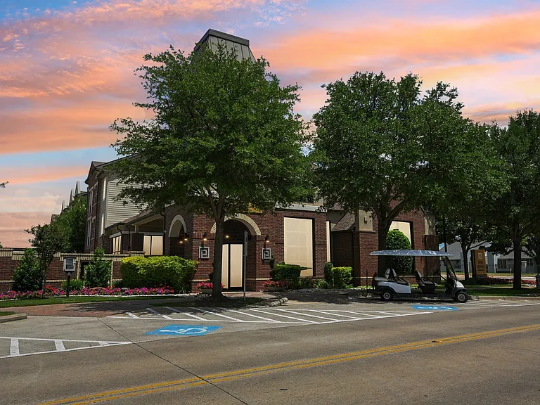 Park Central at Flower Mound — Photo 50