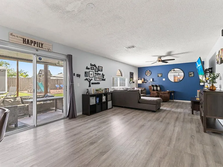 3861 SW Chaffin St — Photo 5
