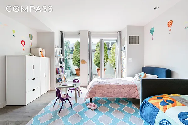 Sold by Compass | media 21