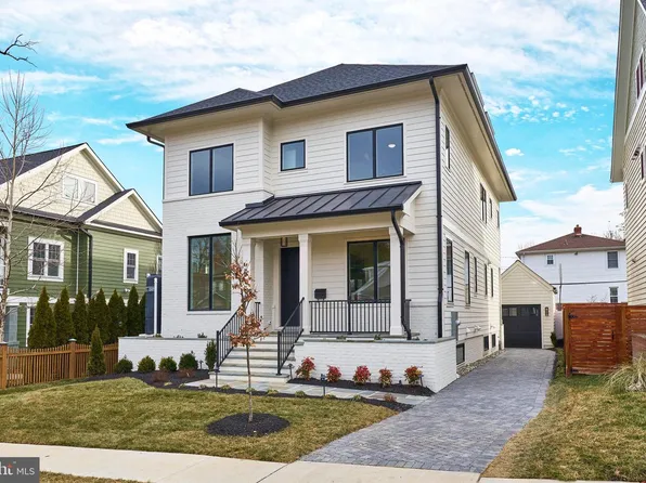 800 N Danville St, Arlington, VA 22201