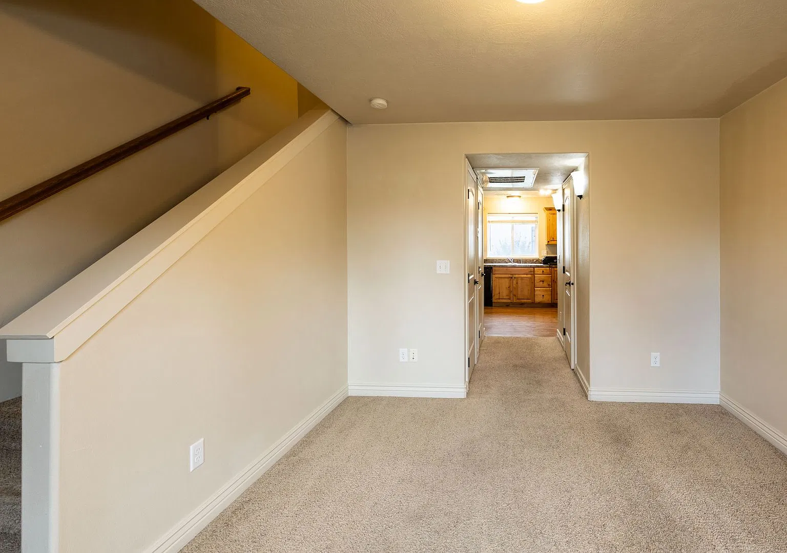 2 Bed 1.5 Bath Townhome near campus — Photo 3
