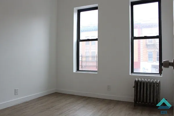 Rented by EXR | media 15