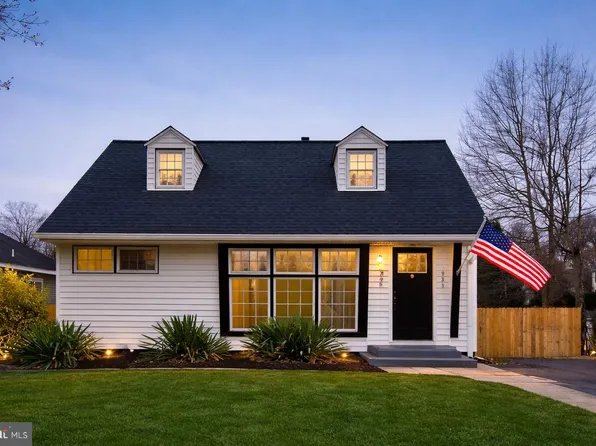 1925 Rollins Dr, Alexandria, VA 22307