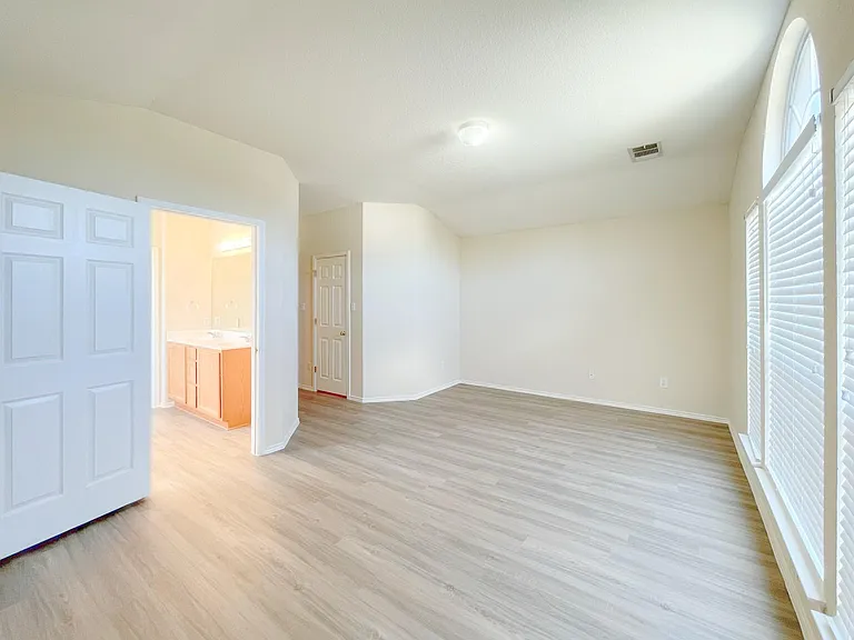 11313 Los Comancheros Rd — Photo 15