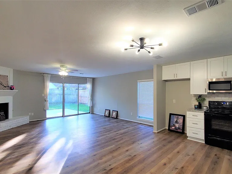14419 Cypress Leaf Dr — Photo 7