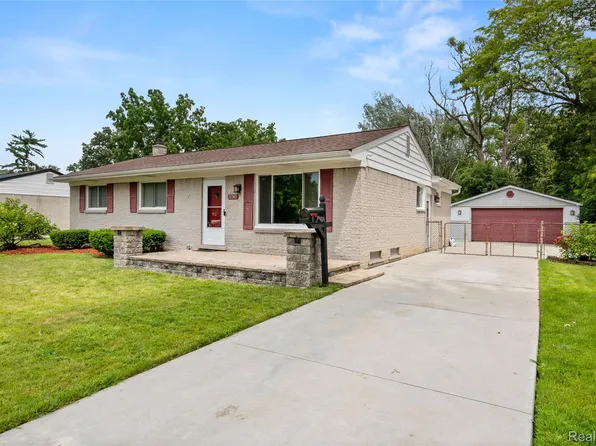 11749 Dudley St, Taylor, MI 48180