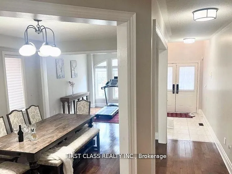 9 Wiley Ave #UPPER FLOOR — Photo 9