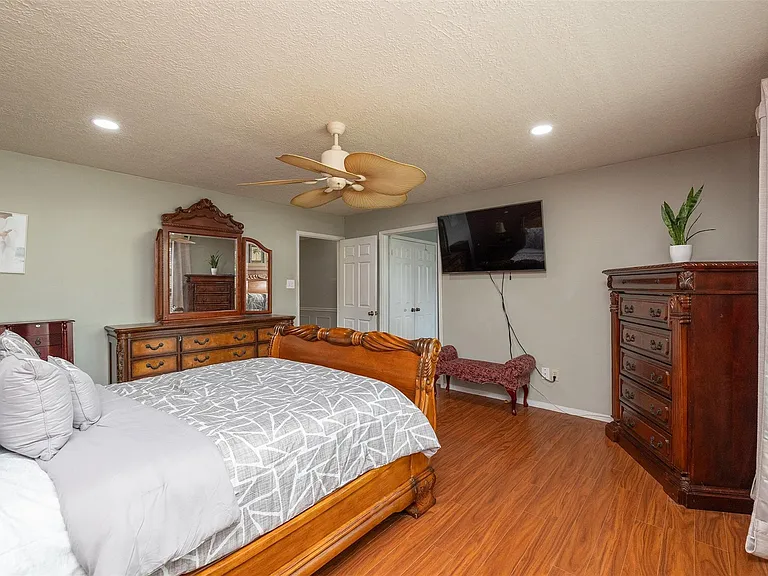 8102 Tall Firs Ln — Photo 21