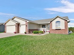 6503 N Upchurch Cir, Wichita, KS 67219