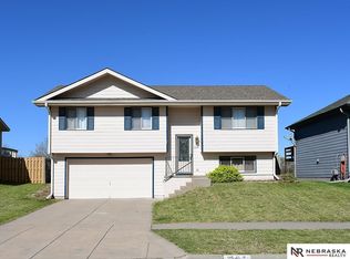 2541 NW 55th St, Lincoln, NE 68524