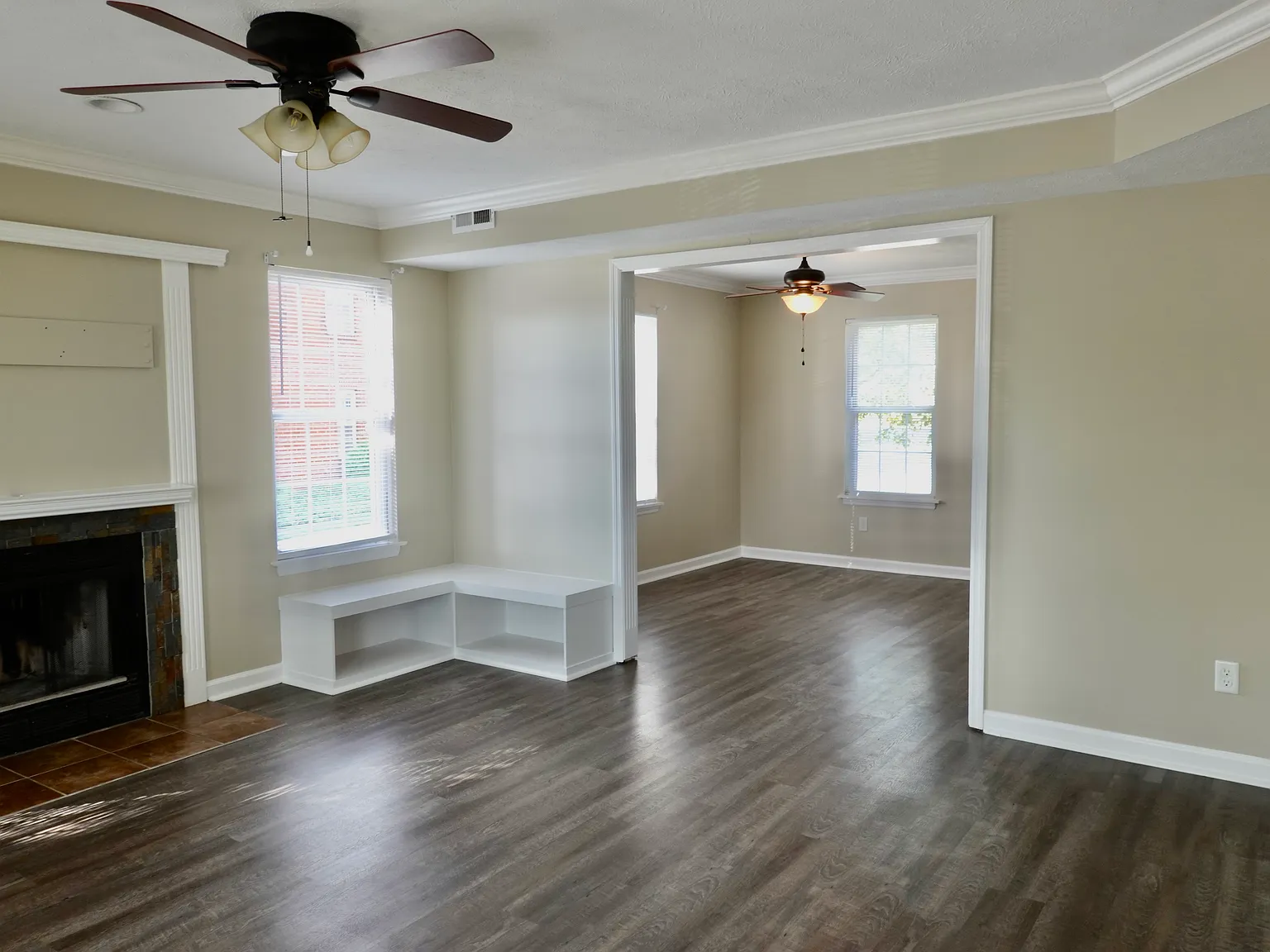 3 bed, 2.5 bath, 1440 sqft, $1,895 — Photo 3
