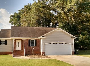 100 Trace Dr, Pittsboro, NC 27312