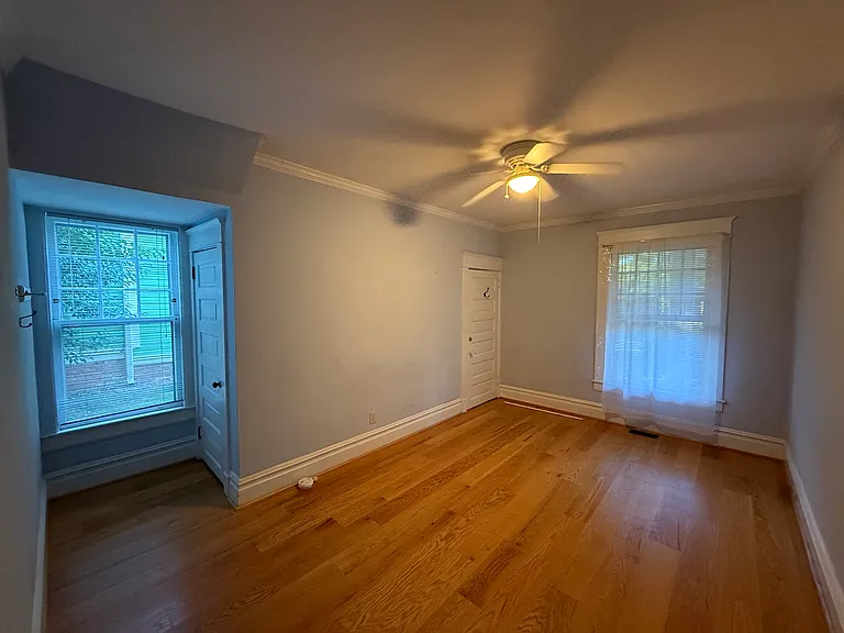 1019 Gloria Ave — Photo 12
