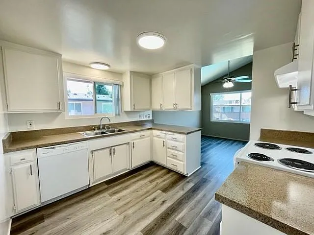 16531 Alliance Ave #A2 — Photo 11