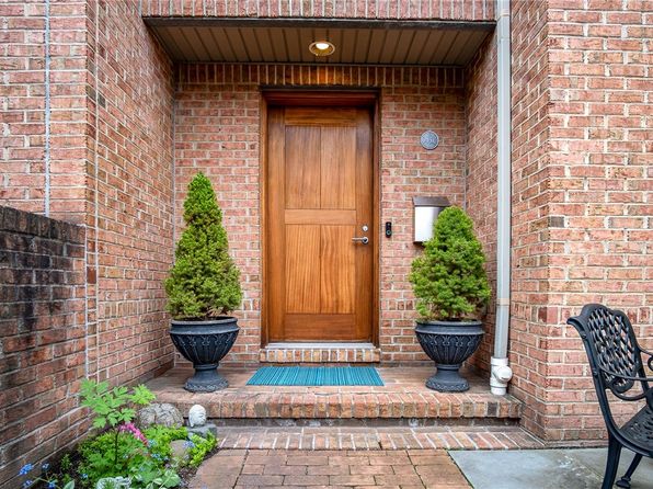 145 Gibbs St APT C, Rochester, NY 14605