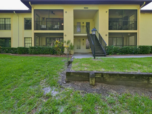 3301 Crystal Ct E, Palm Harbor, FL