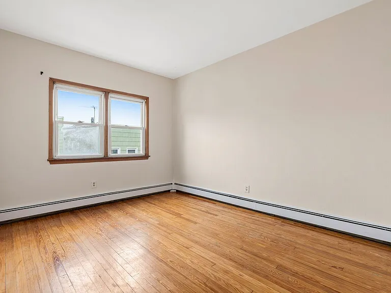 39 W 51st St #3 — Photo 9