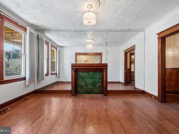 3rd image of 1928 2nd St NW