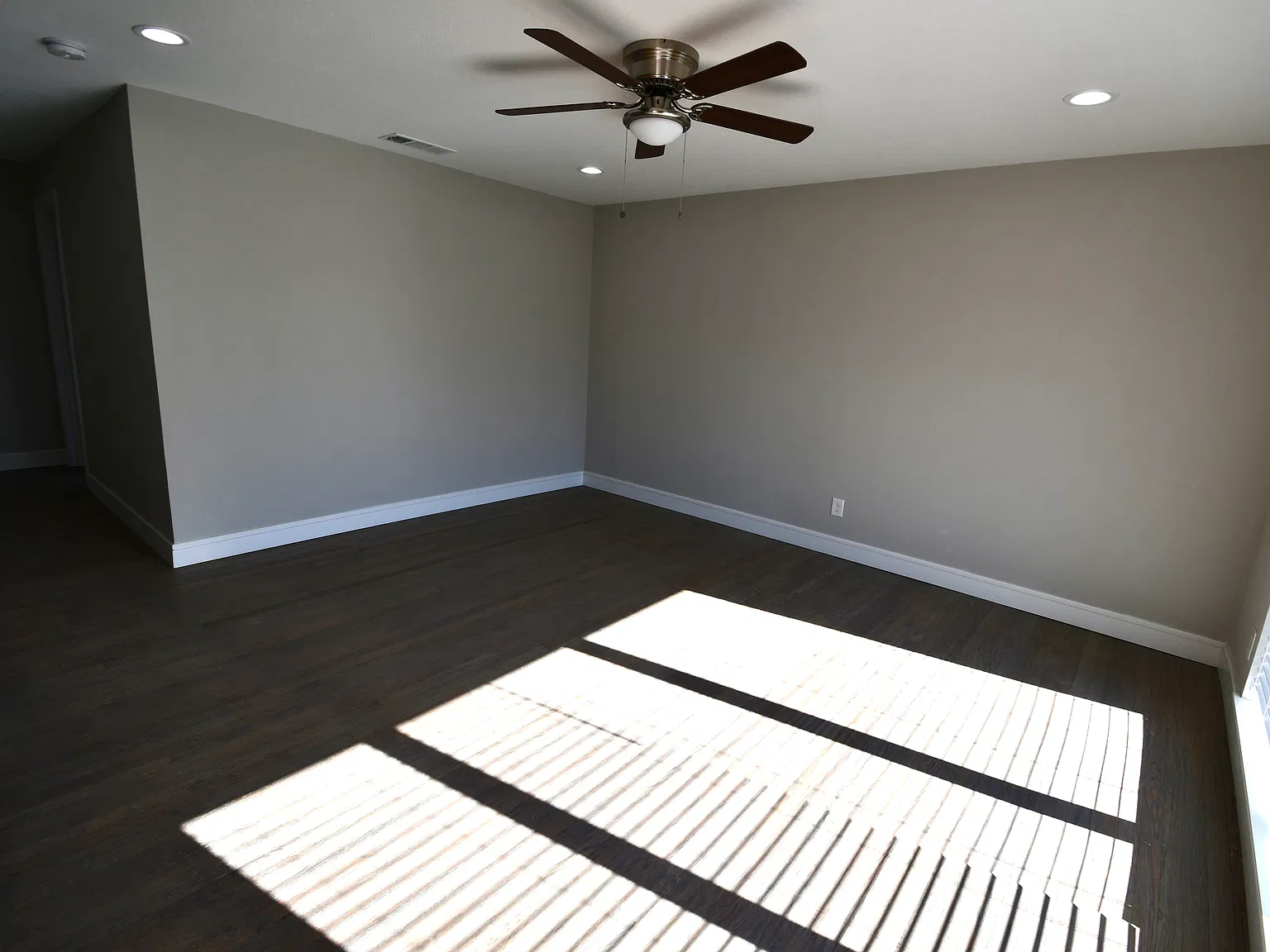 4 bed, 1462 sqft, $2,900 — Photo 4