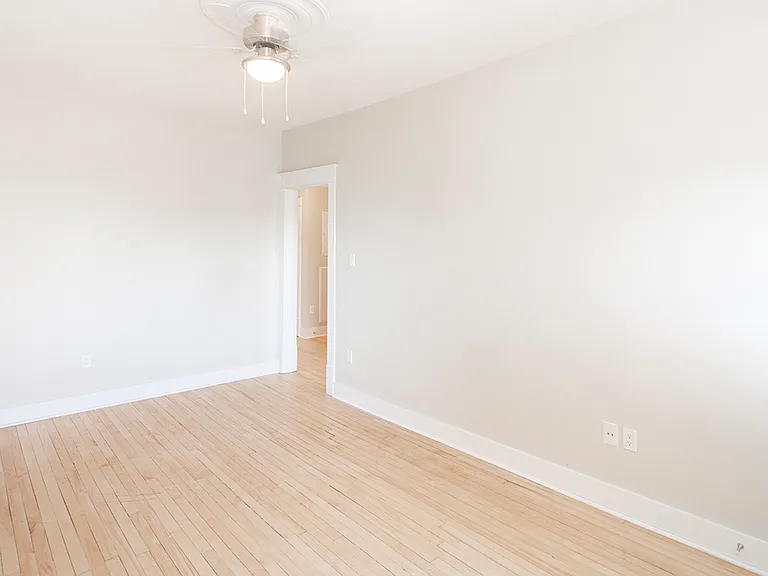 834 Grosvenor Ave #11 — Photo 23