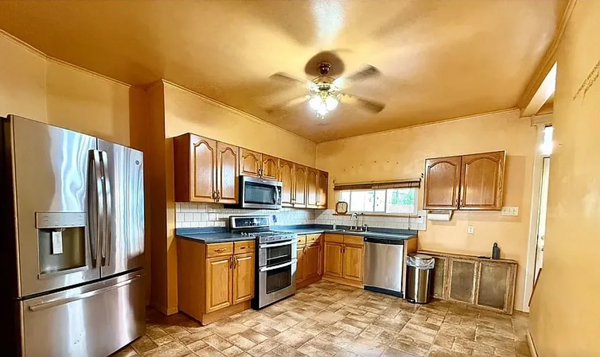 3 bed, 1320 sqft, $1,395 — Photo 4