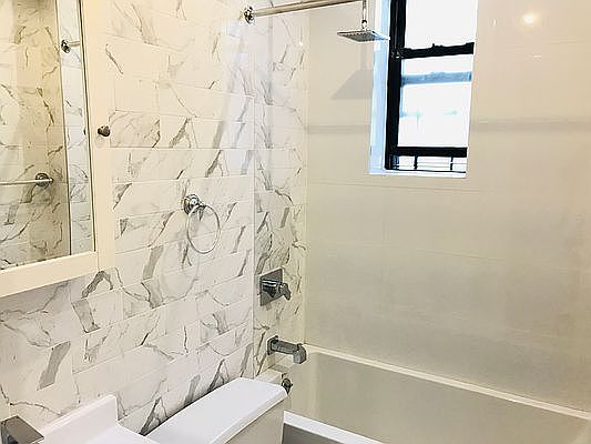 2nd image of 324 Montgomery St APT A5