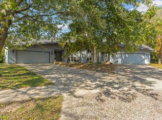 5256 W 96th St, Bloomington, MN 55437