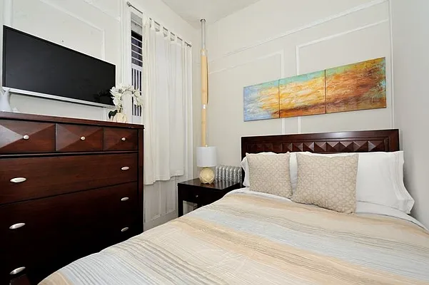 Rented by Eisenberg Exclusives | media 50