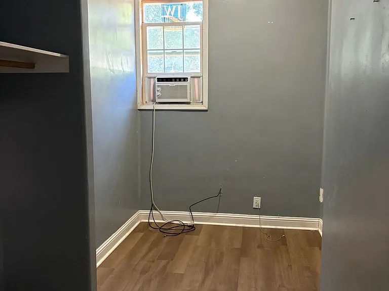1276 Humboldt Ave — Photo 3