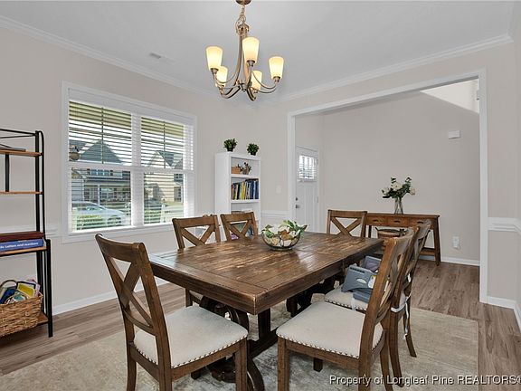 4th image of 181 Chatfield Dr