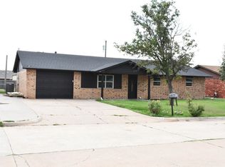 212 Vona St, Fairview, OK 73737
