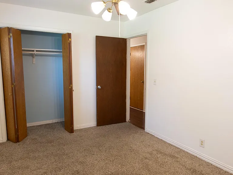 2312 Reilly Rd — Photo 9