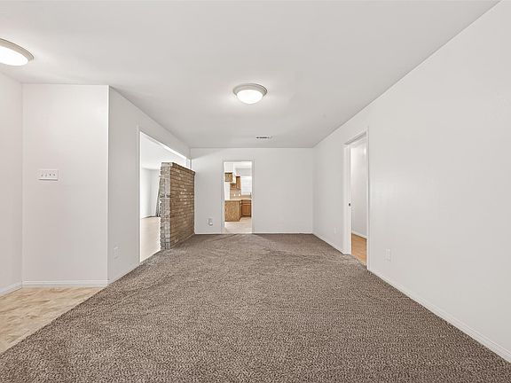 3rd image of 4834 Spellman Rd