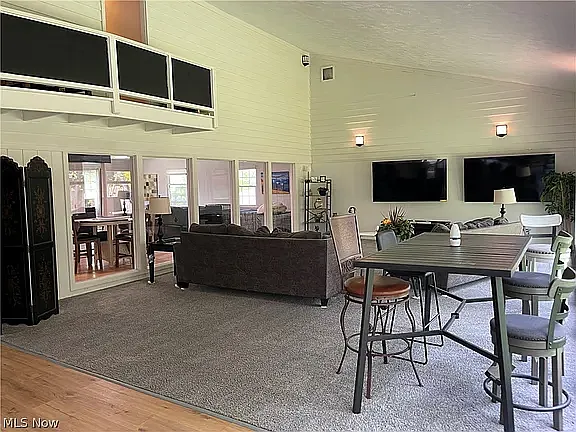 607 Castle Blvd — Photo 23